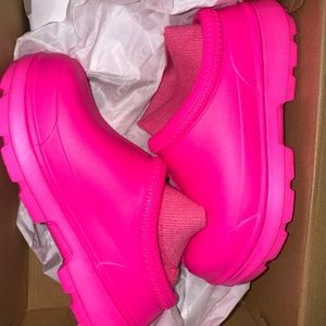 Pink UGG Tasmans